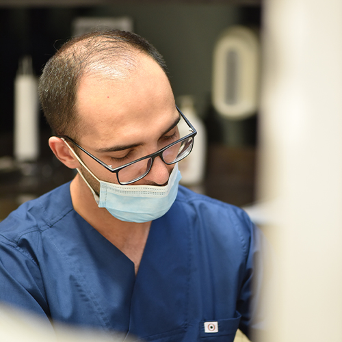 پروتزهای دندانی دکتر امیررضا کلانتری